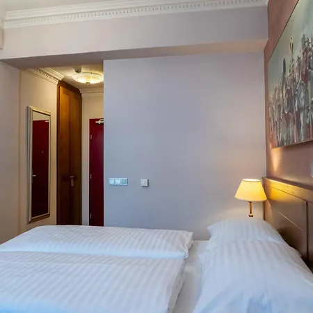 Hotel Ptuj 3* بتوي