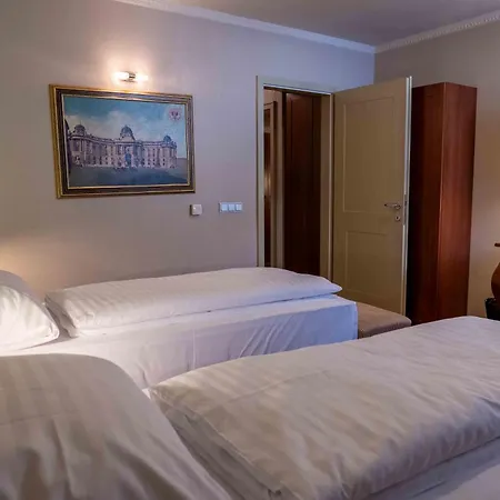 Hotel Ptuj فندق بتوي